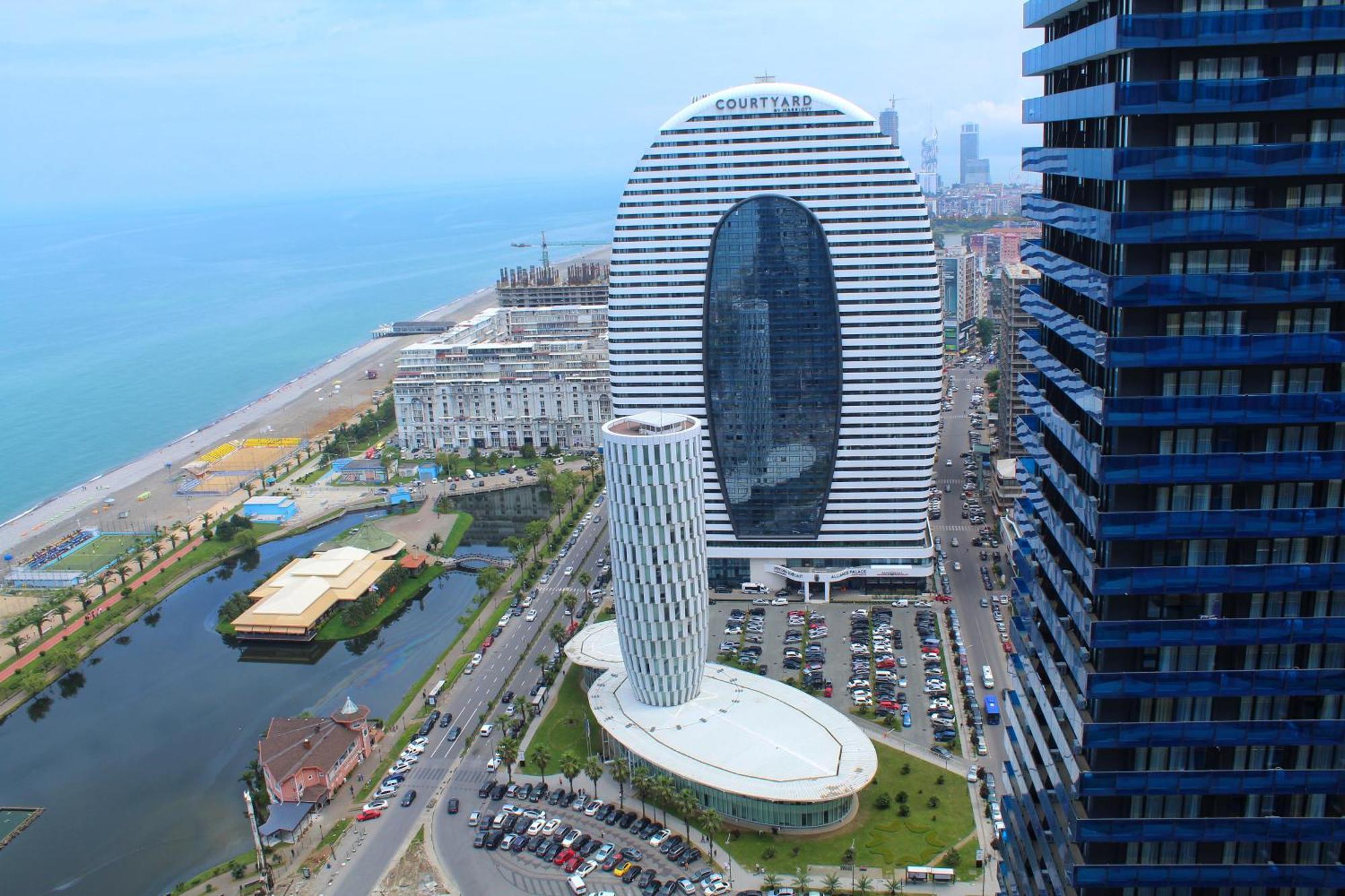 Best Location Apartments In Батуми Экстерьер фото