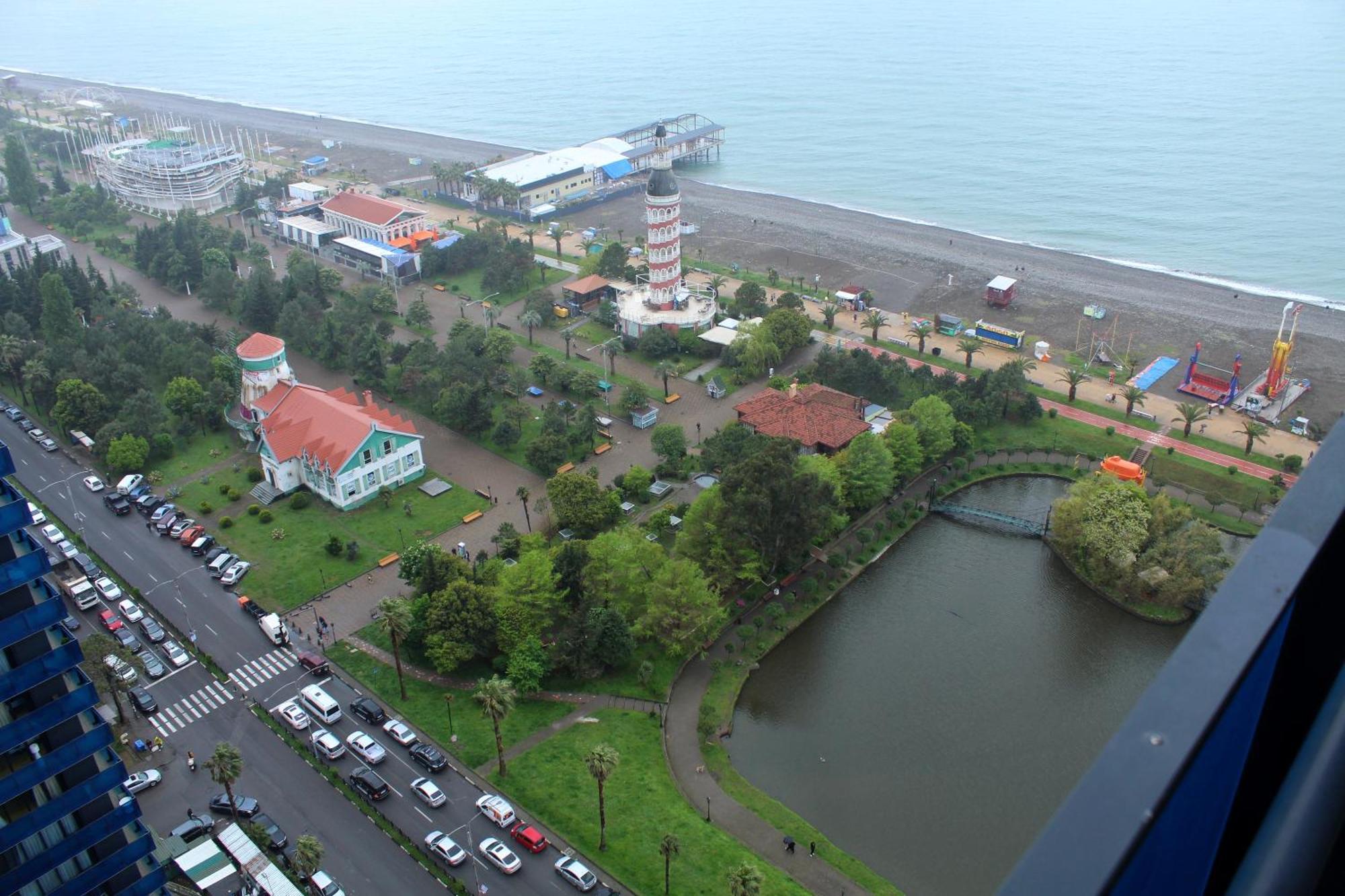 Best Location Apartments In Батуми Экстерьер фото
