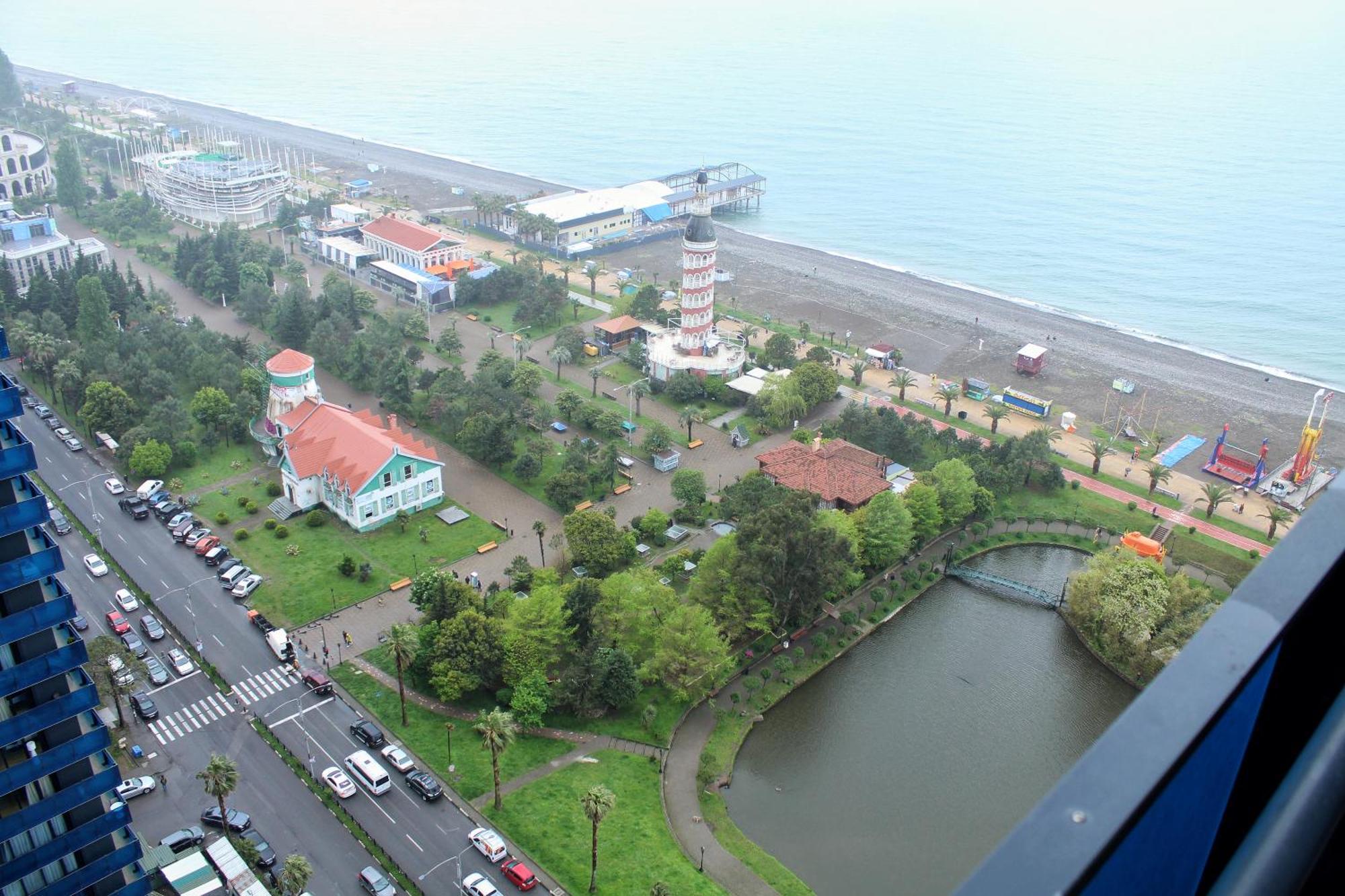 Best Location Apartments In Батуми Экстерьер фото