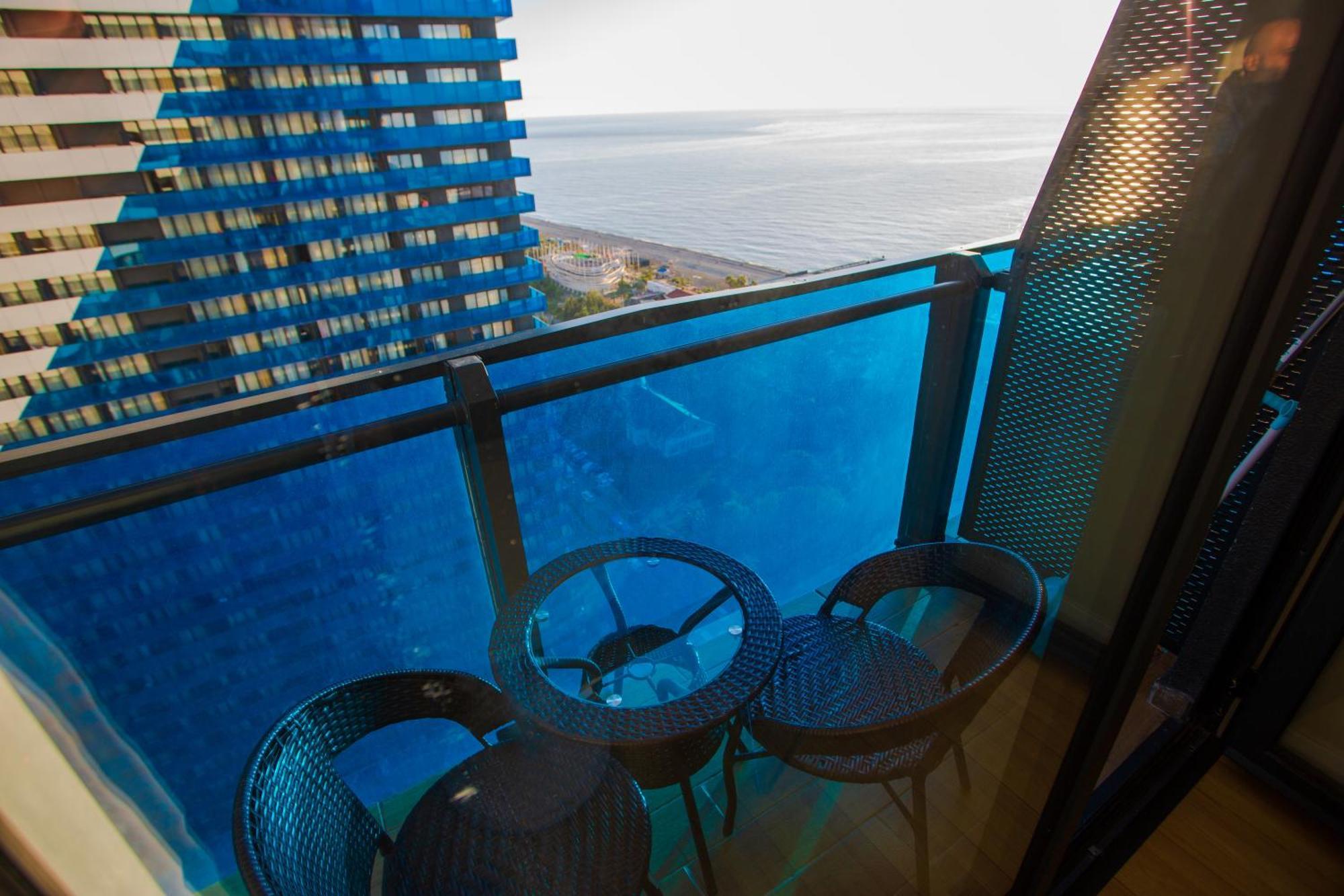 Best Location Apartments In Батуми Экстерьер фото