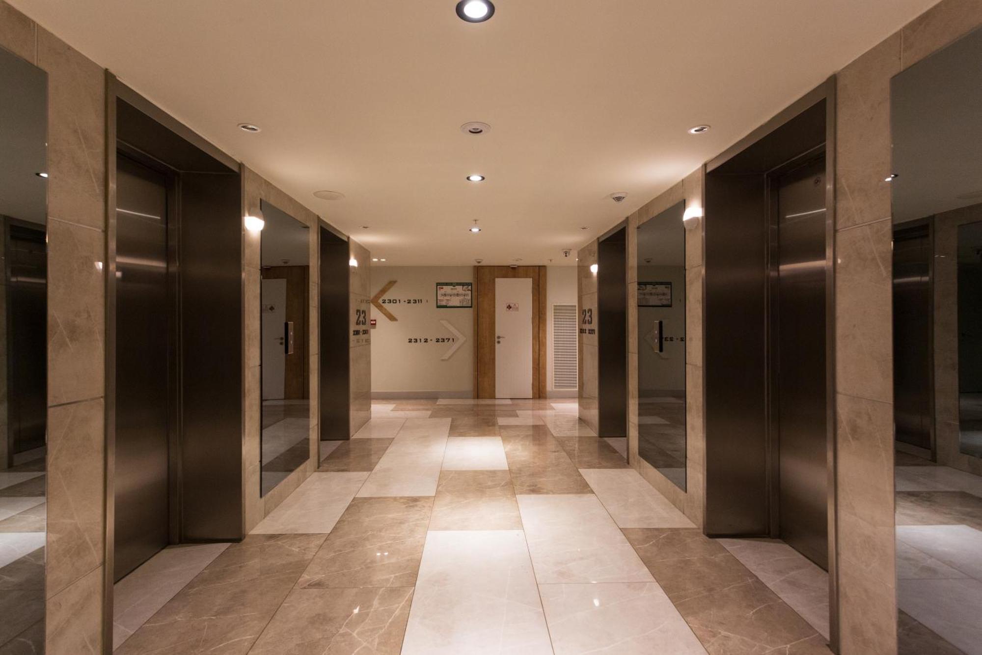 Best Location Apartments In Батуми Экстерьер фото
