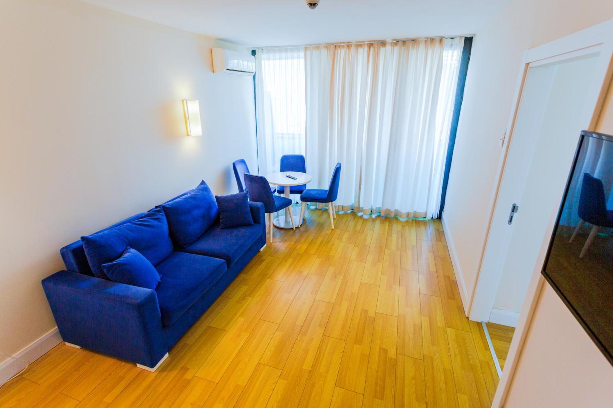Best Location Apartments In Батуми Экстерьер фото