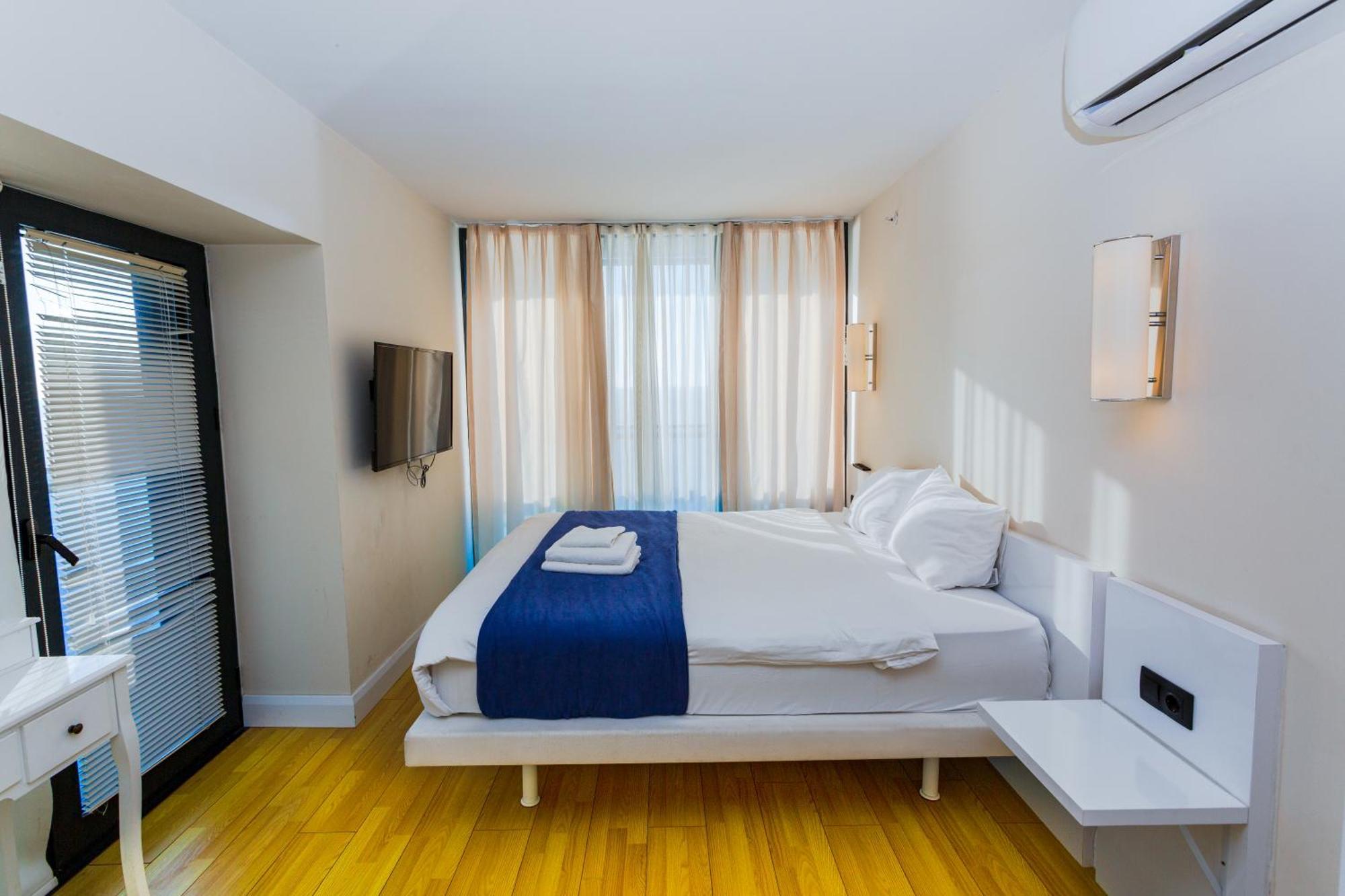 Best Location Apartments In Батуми Экстерьер фото