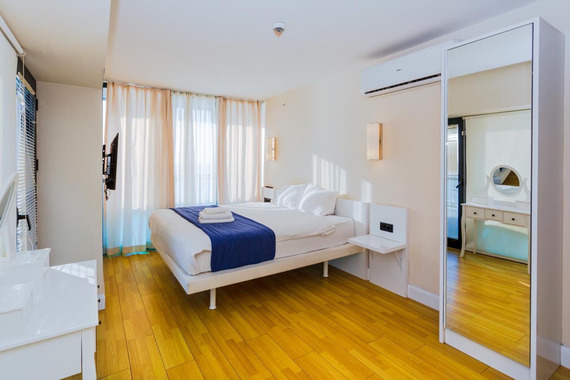 Best Location Apartments In Батуми Экстерьер фото