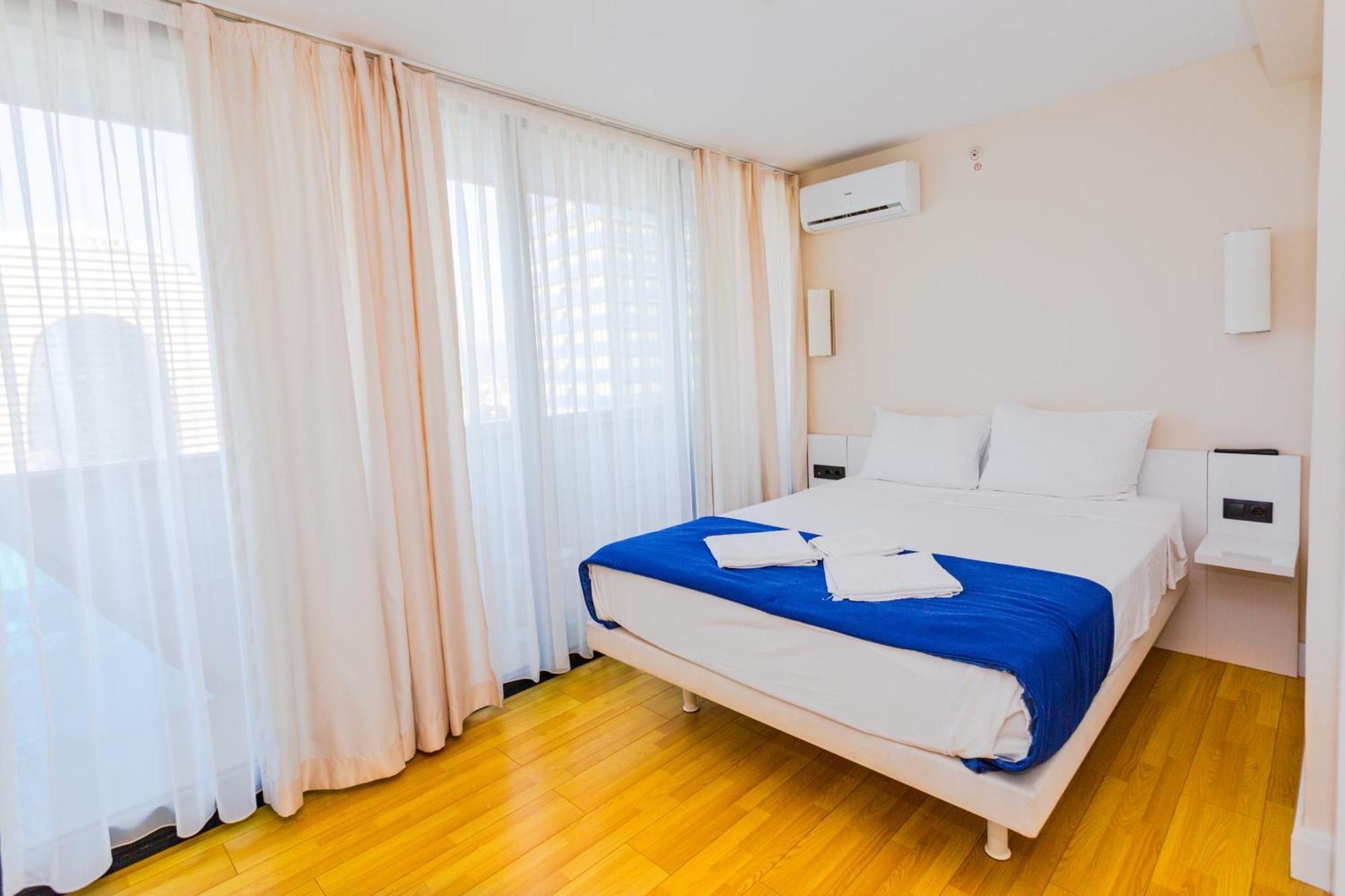 Best Location Apartments In Батуми Экстерьер фото