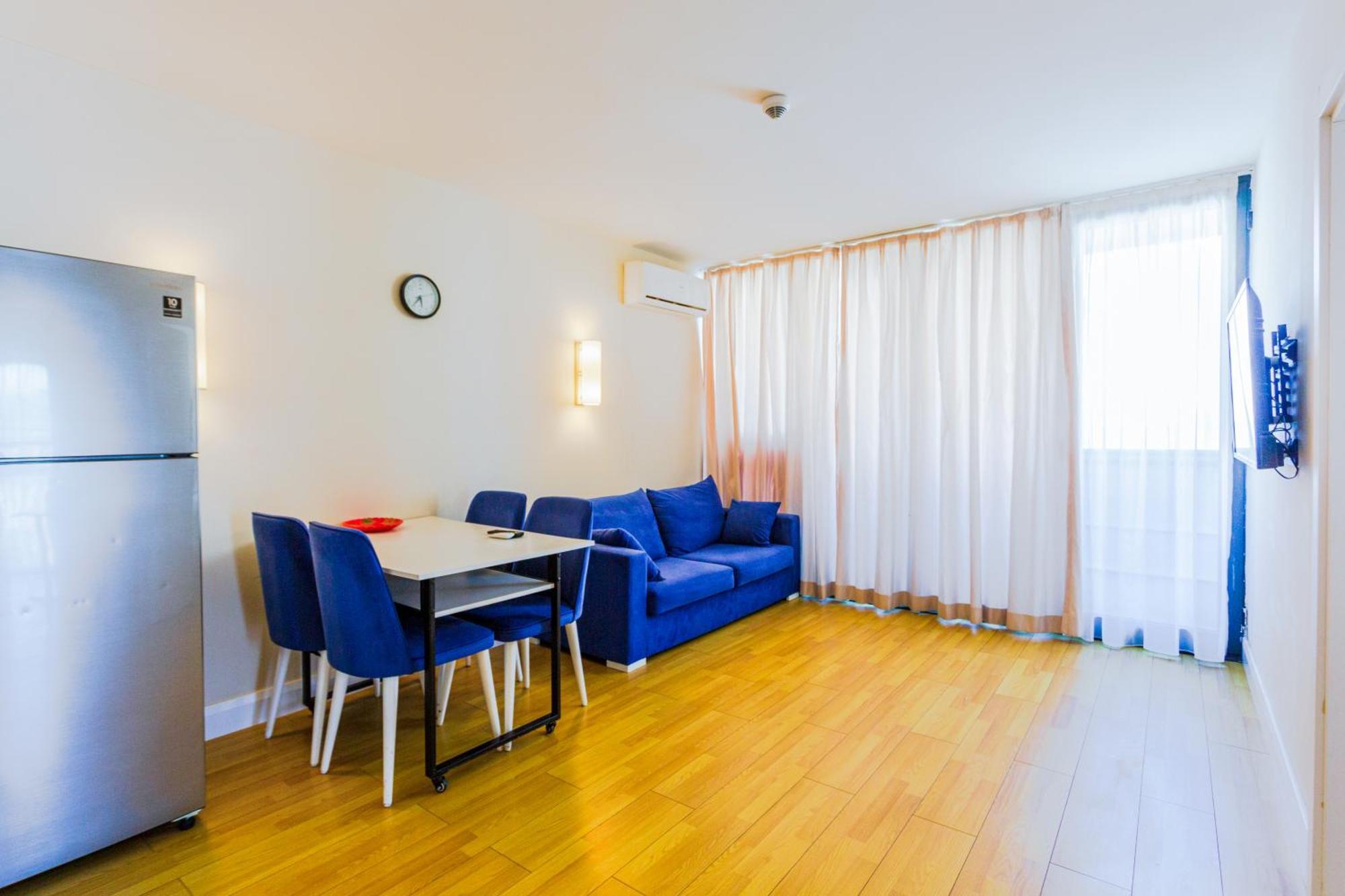 Best Location Apartments In Батуми Экстерьер фото