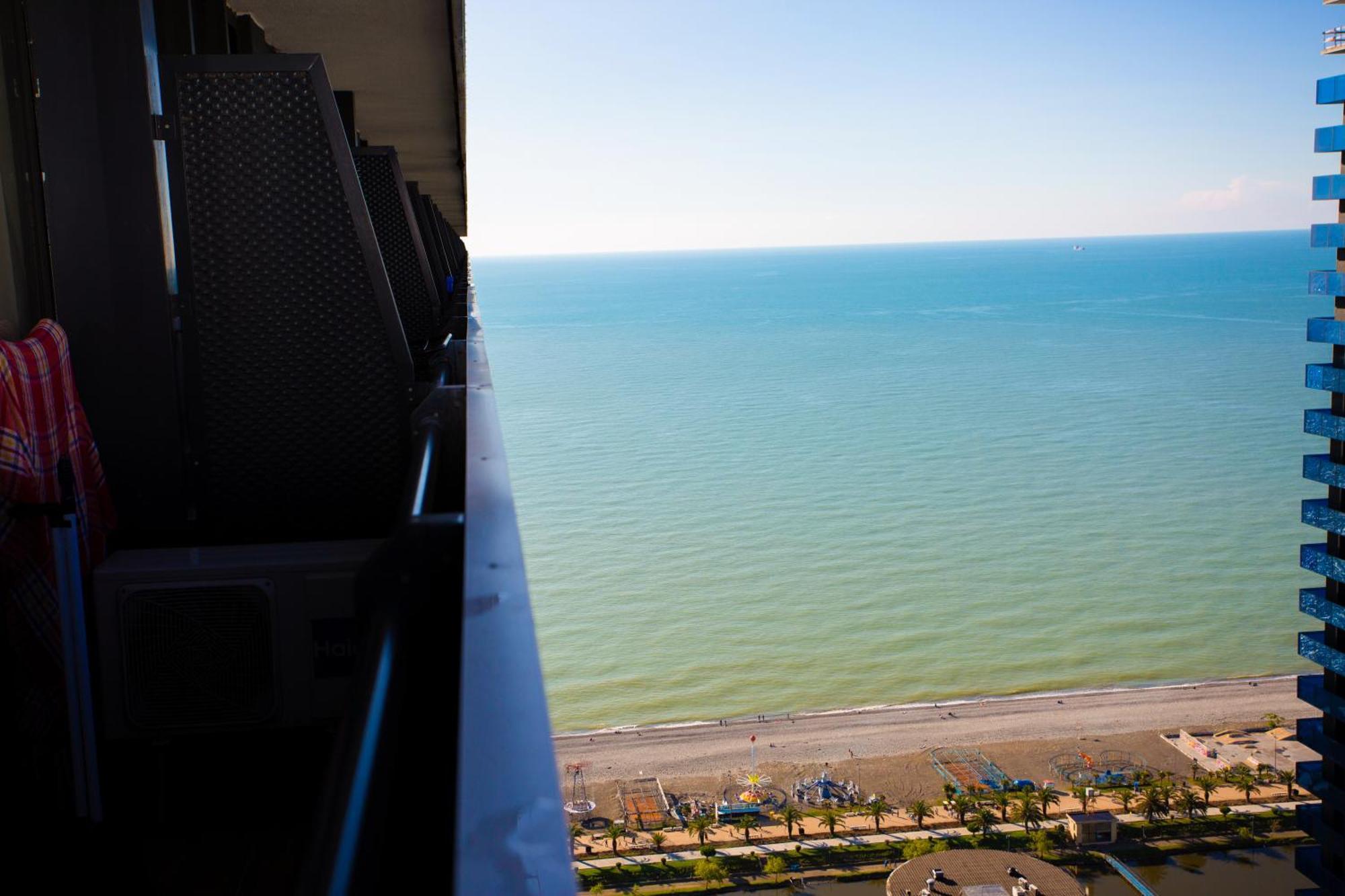 Best Location Apartments In Батуми Экстерьер фото